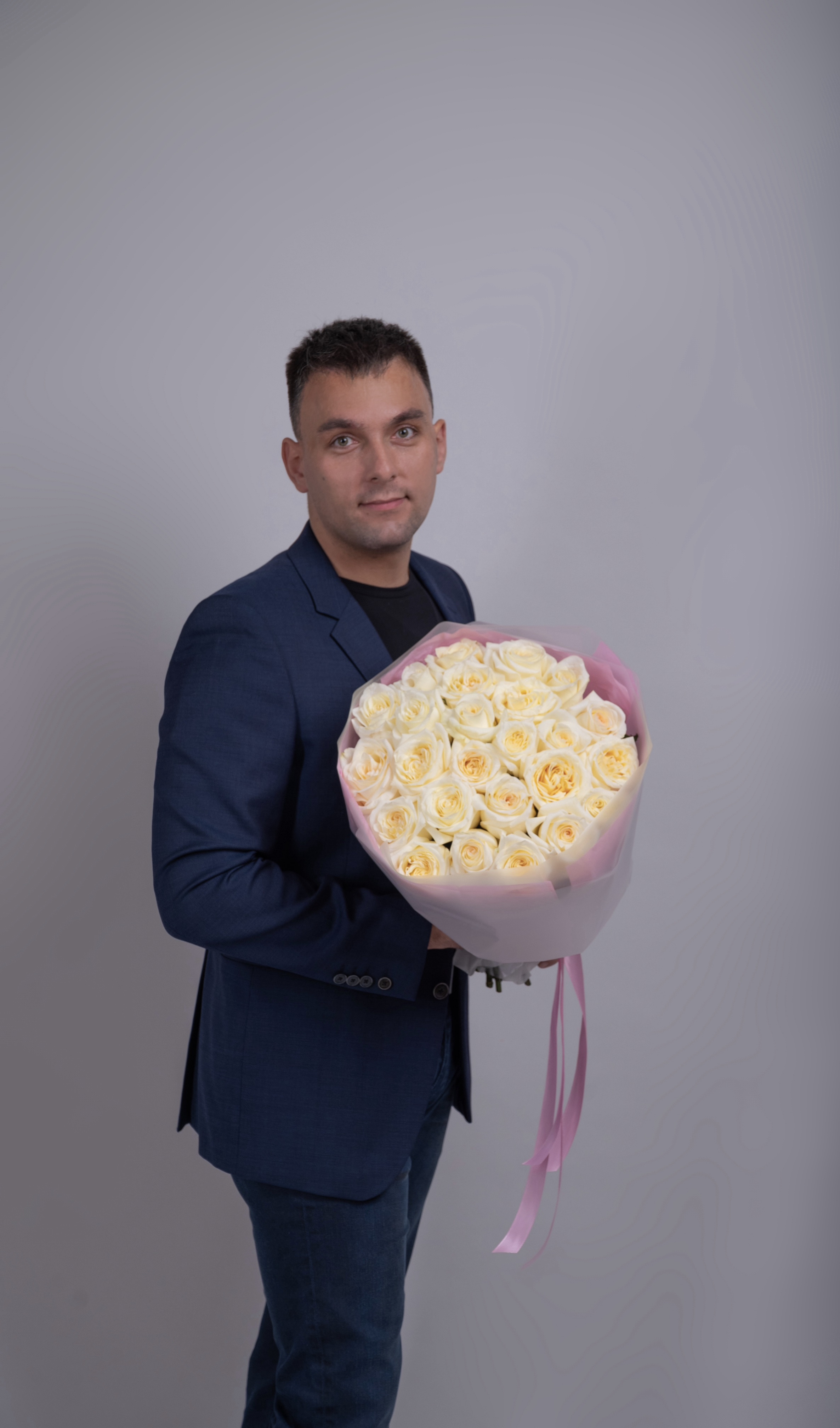 Белоснежная элегантность: выбираем белые и пастельные букеты в Москве для нежных и романтичных особ