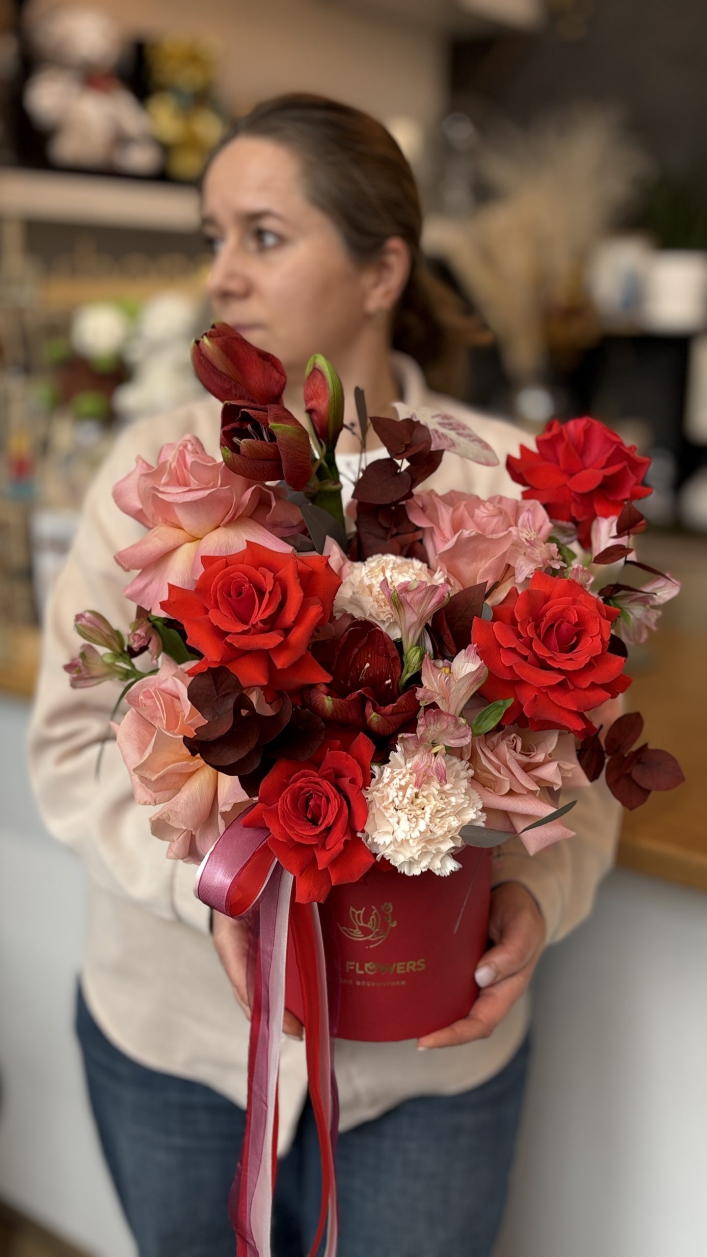 Подарок мужчине — уместно ли дарить цветы, трендовые мужские букеты