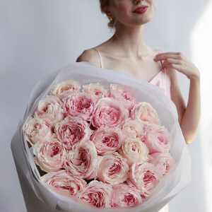 букет ароматных роз на ходынке