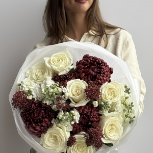 букет с белыми розами